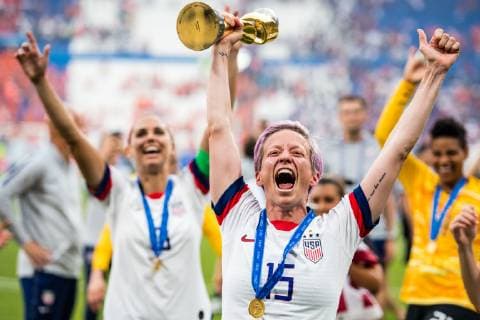 Sport Bilder des Tages 190707 Megan Rapinoe of USA celebrates winning the FIFA Women s World Cup final between USA and Netherlands on July 7, 2019 in Lyon. Photo: Petter Arvidson Bildbyran Kod PA 92316 bbeng fotboll football fotball soccer dam women kvinner frankrike france vm vm 2019 verdensmesterskap världsmästerskap fifa women s world cup 2019 world cup USA netherlands nederländerna final vm-final celebration jubel *** 190707 Megan Rapinoe of USA celebrates winning the FIFA Womens World Cup final between USA and Netherlands on July 7, 2019 in Lyon Photo Petter Arvidson Picture Agency Code PA 92316 bbeng soccer football soccer womens women women france france world cup world championships 2019 world championship fifa womens world championships world cup 2019 world cup usa netherlands netherlands final vm final celebration cheers,  Copyright: PETTERxARVIDSON BB190707PA150