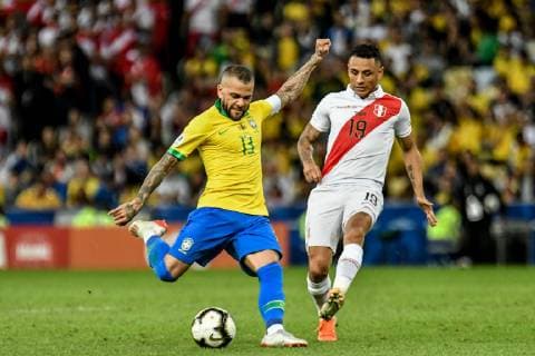 Brazil vs. Peru RIO DE JANEIRO, RJ - 07.07.2019: BRAZIL VS. PERU - Daniel Alves during a match between Brazil and Peru, valid for the Copa America 2019 final, held this Sunday (07) at the Maracanã Stadium in Rio de Janeiro, RJ. (Photo: Nayra Halm Fotoarena) x1759630x  NayraxHalm