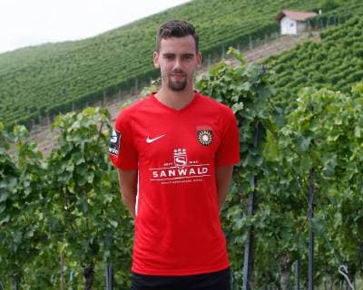 Marco Hingerl ; Sonnenhof Grossaspach . Porträttermin SG Sonnenhof Grossaspach 2019-2020 . Grossaspach, GER, 08.07.2019 ,Fussball 3. Liga 2019 2020 .