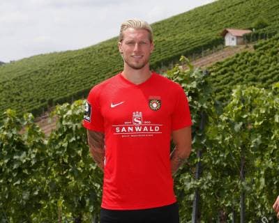 Kai Gehring ; Sonnenhof Grossaspach . Porträttermin SG Sonnenhof Grossaspach 2019-2020 . Grossaspach, GER, 08.07.2019 ,Fussball 3. Liga 2019 2020 .