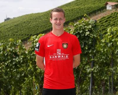Jonas Behounek ; Sonnenhof Grossaspach . Porträttermin SG Sonnenhof Grossaspach 2019-2020 . Grossaspach, GER, 08.07.2019 ,Fussball 3. Liga 2019 2020 .