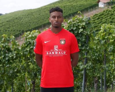 Joel Gerezgehir ; Sonnenhof Grossaspach . Porträttermin SG Sonnenhof Grossaspach 2019-2020 . Grossaspach, GER, 08.07.2019 ,Fussball 3. Liga 2019 2020 .