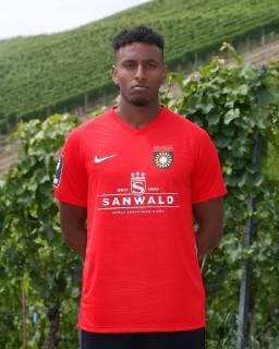 Joel Gerezgehir ; Sonnenhof Grossaspach . Porträttermin SG Sonnenhof Grossaspach 2019-2020 . Grossaspach, GER, 08.07.2019 ,Fussball 3. Liga 2019 2020 .