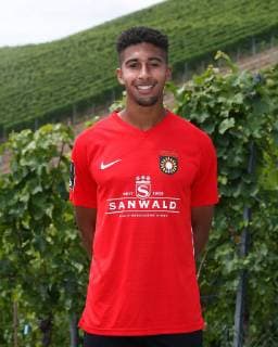Orrin McKinzze Gaines II ; Sonnenhof Grossaspach . Porträttermin SG Sonnenhof Grossaspach 2019-2020 . Grossaspach, GER, 08.07.2019 ,Fussball 3. Liga 2019 2020 .