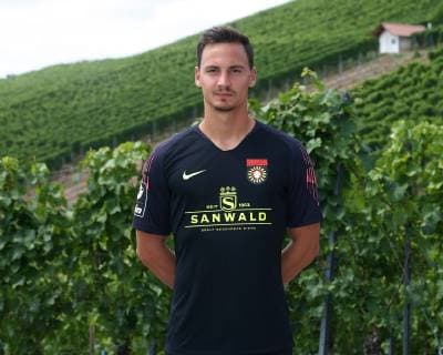 Constantin Frommann ; Sonnenhof Grossaspach . Porträttermin SG Sonnenhof Grossaspach 2019-2020 . Grossaspach, GER, 08.07.2019 ,Fussball 3. Liga 2019 2020 .