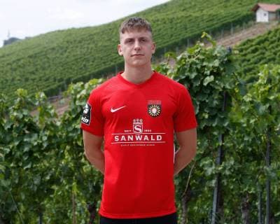 Jonas Meiser ; Sonnenhof Grossaspach . Porträttermin SG Sonnenhof Grossaspach 2019-2020 . Grossaspach, GER, 08.07.2019 ,Fussball 3. Liga 2019 2020 .