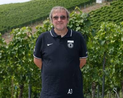 Betreuer Andy Jung ; Sonnenhof Grossaspach . Porträttermin SG Sonnenhof Grossaspach 2019-2020 . Grossaspach, GER, 08.07.2019 ,Fussball 3. Liga 2019 2020 .