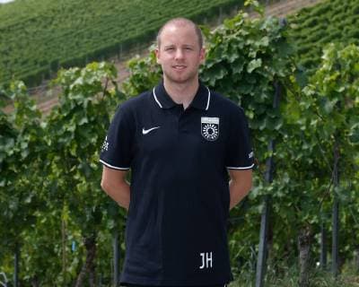 Physiotherapeut Jonas Halder ; Sonnenhof Grossaspach . Porträttermin SG Sonnenhof Grossaspach 2019-2020 . Grossaspach, GER, 08.07.2019 ,Fussball 3. Liga 2019 2020 .