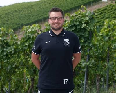 Physiotherapeut Florian Ziegler ; Sonnenhof Grossaspach . Porträttermin SG Sonnenhof Grossaspach 2019-2020 . Grossaspach, GER, 08.07.2019 ,Fussball 3. Liga 2019 2020 .