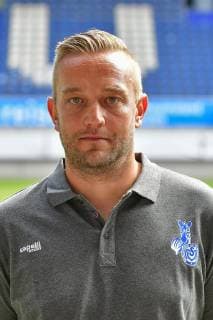 GER, offizieller Fototermin Porträttermin Portraettermin MSV Duisburg Zeugwart Tim Schmitz; MSV Duisburg; 3. Liga - DFB, Porträttermin 2019 2020 hoch, Hochformat