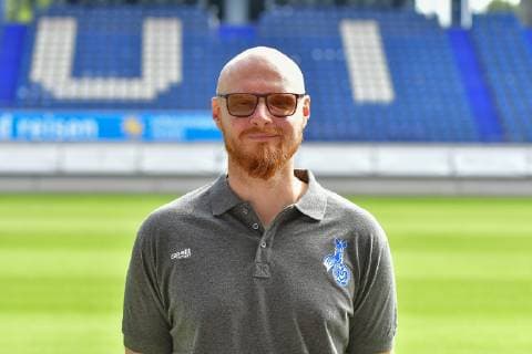 GER, offizieller Fototermin Porträttermin Portraettermin MSV Duisburg Physiotherapeut Andreas Bühren; MSV Duisburg; 3. Liga - DFB, Porträttermin 2019 2020 quer, Querformat