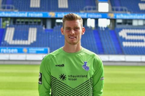 GER, offizieller Fototermin Porträttermin Portraettermin MSV Duisburg Spieler Keeper Leo Weinkauf; MSV Duisburg; 3. Liga - DFB, Porträttermin 2019 2020 quer, Querformat