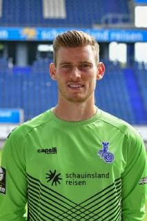 GER, offizieller Fototermin Porträttermin Portraettermin MSV Duisburg Spieler Keeper Leo Weinkauf; MSV Duisburg; 3. Liga - DFB, Porträttermin 2019 2020 hoch, Hochformat