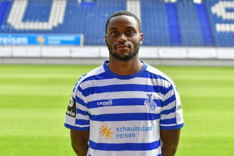 GER, offizieller Fototermin Porträttermin Portraettermin MSV Duisburg Spieler Arnold Budimbo; MSV Duisburg; 3. Liga - DFB, Porträttermin 2019 2020 quer, Querformat