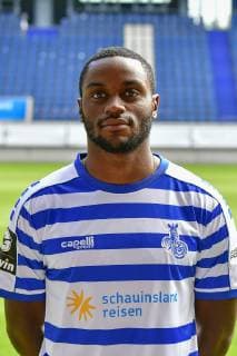 GER, offizieller Fototermin Porträttermin Portraettermin MSV Duisburg Spieler Arnold Budimbo; MSV Duisburg; 3. Liga - DFB, Porträttermin 2019 2020 hoch, Hochformat