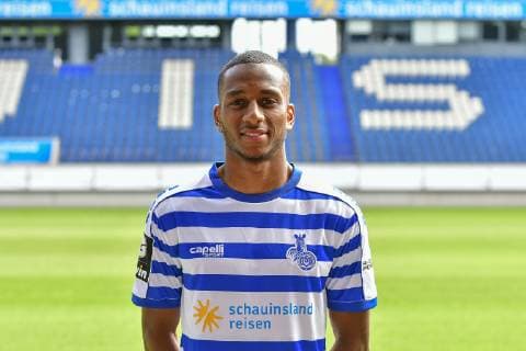 GER, offizieller Fototermin Porträttermin Portraettermin MSV Duisburg Spieler Yassin Ben Balla; MSV Duisburg; 3. Liga - DFB, Porträttermin 2019 2020 quer, Querformat