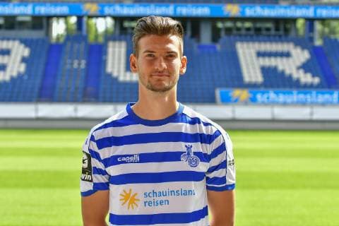 GER, offizieller Fototermin Porträttermin Portraettermin MSV Duisburg Spieler Thomas Blomeyer; MSV Duisburg; 3. Liga - DFB, Porträttermin 2019 2020 quer, Querformat