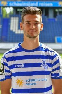 GER, offizieller Fototermin Porträttermin Portraettermin MSV Duisburg Spieler Thomas Blomeyer; MSV Duisburg; 3. Liga - DFB, Porträttermin 2019 2020 hoch, Hochformat