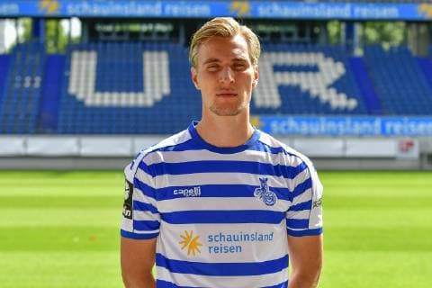 GER, offizieller Fototermin Porträttermin Portraettermin MSV Duisburg Spieler Vincent Vermeij; MSV Duisburg; 3. Liga - DFB, Porträttermin 2019 2020 quer, Querformat