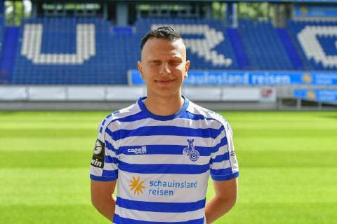 GER, offizieller Fototermin Porträttermin Portraettermin MSV Duisburg Spieler Cem Sabanci; MSV Duisburg; 3. Liga - DFB, Porträttermin 2019 2020 quer, Querformat