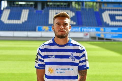 GER, offizieller Fototermin Porträttermin Portraettermin MSV Duisburg Spieler Joshua Bitter; MSV Duisburg; 3. Liga - DFB, Porträttermin 2019 2020 quer, Querformat