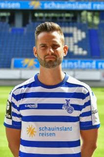 GER, offizieller Fototermin Porträttermin Portraettermin MSV Duisburg Spieler Tim Abutat; MSV Duisburg; 3. Liga - DFB, Porträttermin 2019 2020 hoch, Hochformat