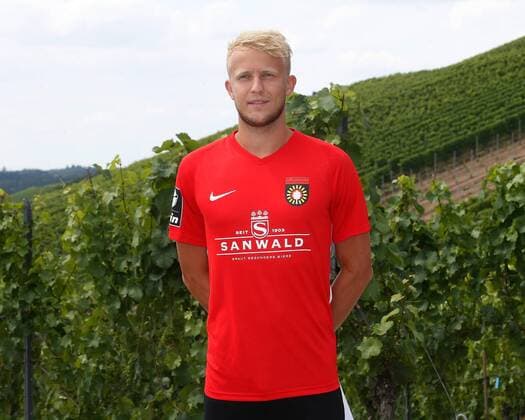 Michael Vitzthum ; Sonnenhof Grossaspach . Porträttermin SG Sonnenhof Grossaspach 2018-2019 . Grossaspach, GER, 08.07.2019 ,Fussball 3. Liga 2019 2020 .
