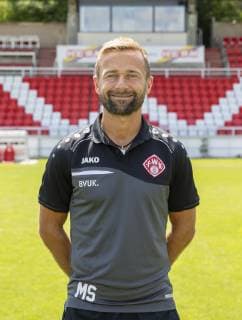 Michael Schiele (Cheftrainer), FC Würzburger Kickers, 3.Liga, Porträttermin 2019 2020, Copyright: HMBxMedia xHeikoxBecker
