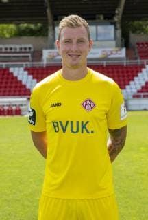 Leon Bätge, FC Würzburger Kickers, 3.Liga, Porträttermin 2019 2020, Copyright: HMBxMedia xHeikoxBecker