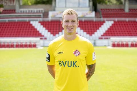 Leon Bätge, FC Würzburger Kickers, 3.Liga, Porträttermin 2019 2020, Copyright: HMBxMedia xHeikoxBecker