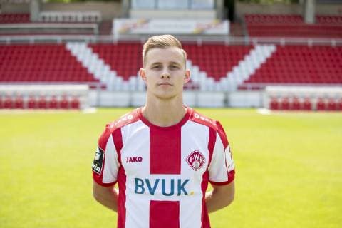 Leonard Langhans, FC Würzburger Kickers, 3.Liga, Porträttermin 2019 2020, Copyright: HMBxMedia xHeikoxBecker