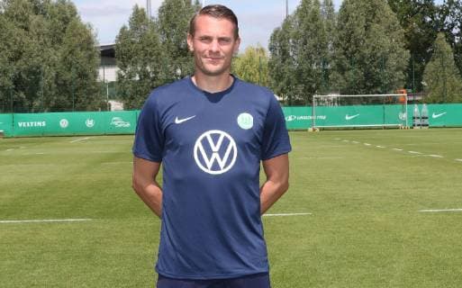 VfL Mannschaft+Portraits Pascal Formann; VfL Wolfsburg, 1.BL, PortraÌˆttermin 2019 2020, Wolfsburg