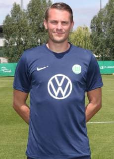 VfL Mannschaft+Portraits Pascal Formann; VfL Wolfsburg, 1.BL, PortraÌˆttermin 2019 2020, Wolfsburg