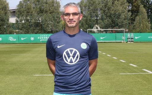 VfL Mannschaft+Portraits Michele Putaro; VfL Wolfsburg, 1.BL, PortraÌˆttermin 2019 2020, Wolfsburg