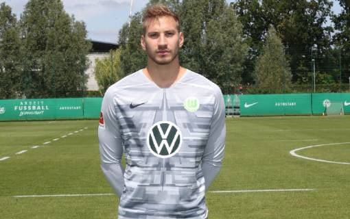 VfL Mannschaft+Portraits Niklas Klinger; VfL Wolfsburg, 1.BL, PortraÌˆttermin 2019 2020, Wolfsburg