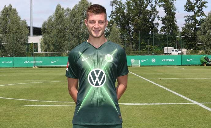 VfL Mannschaft+Portraits Robin Knoche; VfL Wolfsburg, 1.BL, PortraÌˆttermin 2019 2020, Wolfsburg