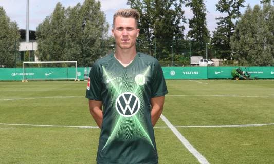 VfL Mannschaft+Portraits Felix Klaus; VfL Wolfsburg, 1.BL, PortraÌˆttermin 2019 2020, Wolfsburg