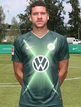 VfL Mannschaft+Portraits Jeffrey Bruma; VfL Wolfsburg, 1.BL, PortraÌˆttermin 2019 2020, Wolfsburg