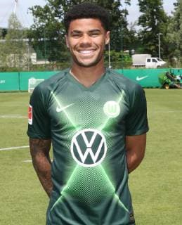 VfL Mannschaft+Portraits Paulo Otavio; VfL Wolfsburg, 1.BL, PortraÌˆttermin 2019 2020, Wolfsburg
