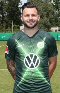 VfL Mannschaft+Portraits Renato Steffen; VfL Wolfsburg, 1.BL, PortraÌˆttermin 2019 2020, Wolfsburg
