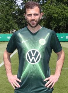VfL Mannschaft+Portraits Admir Mehmedi; VfL Wolfsburg, 1.BL, PortraÌˆttermin 2019 2020, Wolfsburg