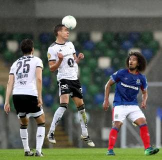 UEFA Champions League First Qualifying Round First Leg , Windsor Park, Belfast, Northern Ireland 10 7 2019 Linfield vs Rosenborg Linfield s Bastien Hery with Rosenborg s Anders Konradsen Bastien Hery with Anders Konradsen 10 7 2019  Copyright: x©INPHO WilliamxCherryx pe_00806922