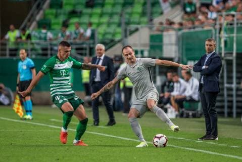 BUDAPEST 10.07.2019 PIERWSZY MECZ I RUNDA ELIMINACYJNA LIGA MISTRZOW SEZON 2019 20: FERENCVAROS BUDAPESZT - LUDOGOREC RAZGRAD - UEFA CHAMPIONS LEAGUE FIRST QUALIFYING ROUND FIRST MATCH: FERENCVAROS BUDAPEST - LUDOGORETS RAZDRAD OLEKSANDR ZUBKOV ANTON NEDYALKOV FOT. MICHAL CHWIEDUK FOKUSMEDIA.COM.PL NEWSPIX.PL --- Newspix.pl  190710CHW052