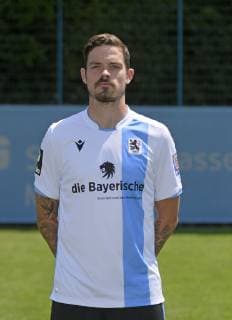 10.07.2019, Fussball 3.Bundesliga 2019 2020, Porträttermin TSV 1860 München 2019 2020. Dennis Erdmann; TSV 1860 München,.