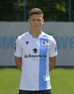 10.07.2019, Fussball 3.Bundesliga 2019 2020, Porträttermin TSV 1860 München 2019 2020. Leon Klassen; TSV 1860 München,.
