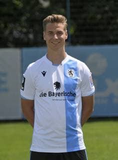 10.07.2019, Fussball 3.Bundesliga 2019 2020, Porträttermin TSV 1860 München 2019 2020. Dennis Dressel; TSV 1860 München,.