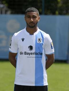 10.07.2019, Fussball 3.Bundesliga 2019 2020, Porträttermin TSV 1860 München 2019 2020. Noel Niemann; TSV 1860 München,.