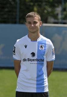 10.07.2019, Fussball 3.Bundesliga 2019 2020, Porträttermin TSV 1860 München 2019 2020. Niklas Lang; TSV 1860 München,.