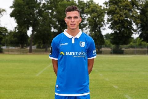Tobias Müller (1. FC Magdeburg) - 3. Liga PortraÌˆttermin 2019 2020 offizieller Fototermin 1. FC Magdeburg auf dem Trainingsplatz an der MDCC Arena in Magdeburg - Porträt, Portrait,Deutschland, Fussball, Mann, Maenner,GER,11.07.2019