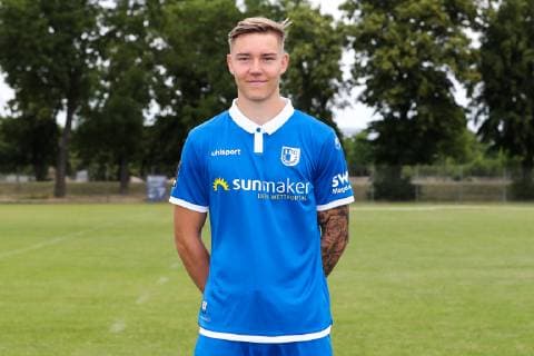 Anthony Roczen (1. FC Magdeburg) - 3. Liga PortraÌˆttermin 2019 2020 offizieller Fototermin 1. FC Magdeburg auf dem Trainingsplatz an der MDCC Arena in Magdeburg - Porträt, Portrait,Deutschland, Fussball, Mann, Maenner,GER,11.07.2019